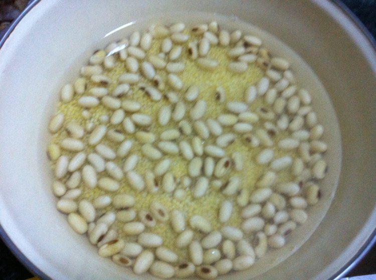 小米黄豆豆渣饼步骤1