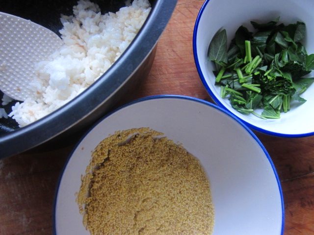 苋菜米粥步骤1
