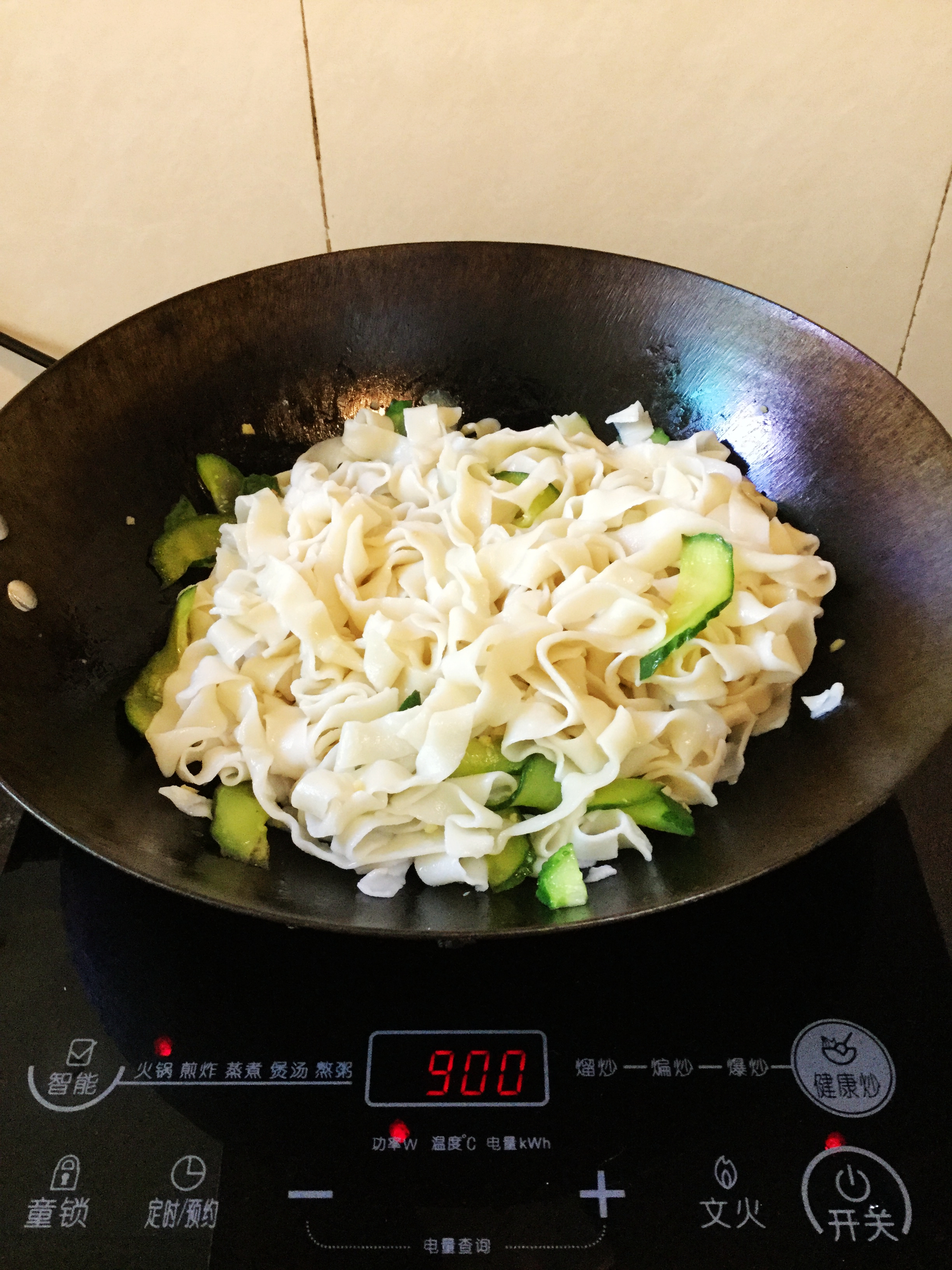 青瓜炒面步骤9