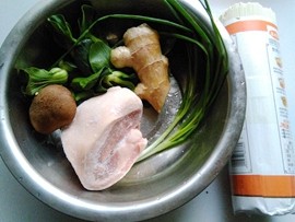 焖肉面#本味家乡菜#步骤1