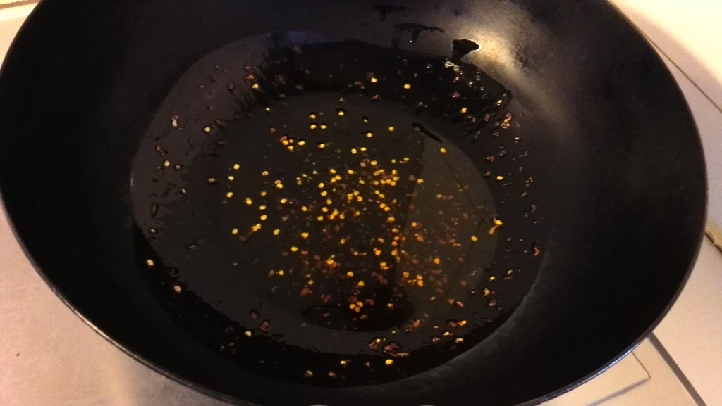 老坛酸菜炒面步骤8