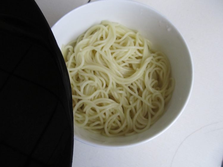 拌凉面步骤3