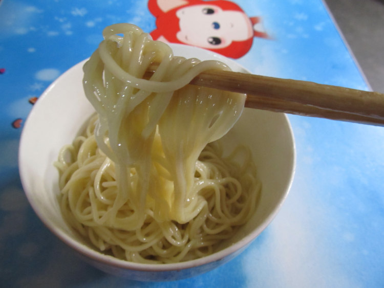 拌凉面步骤4