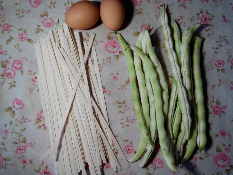 豆角打卤面步骤1