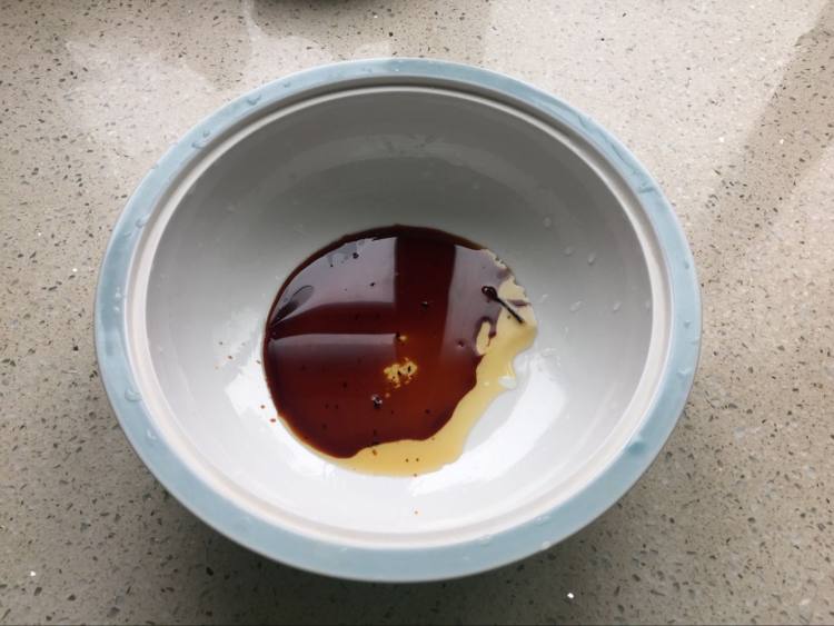 芹菜葱油拌面步骤4