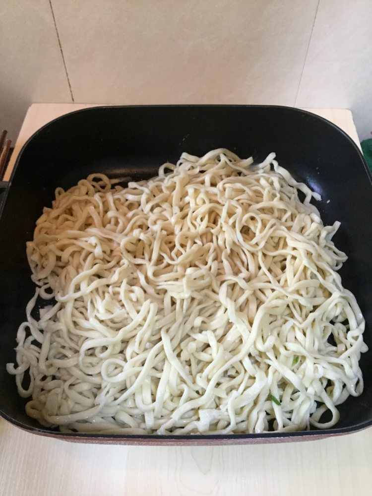 通菜苗炒面步骤16