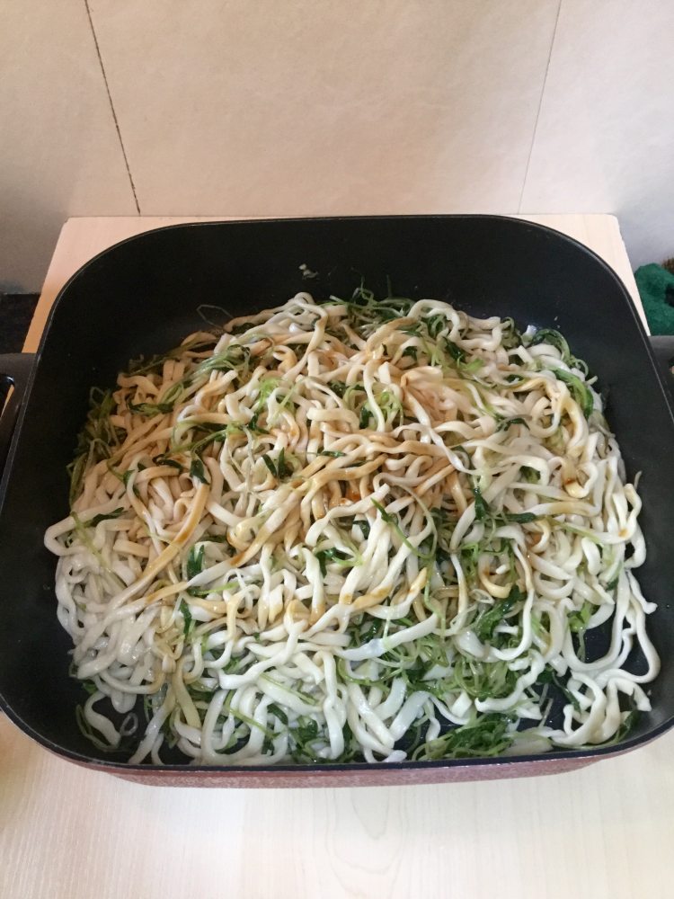 通菜苗炒面步骤20