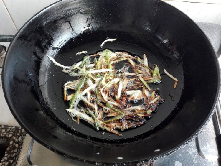 葱油荷包蛋面步骤4