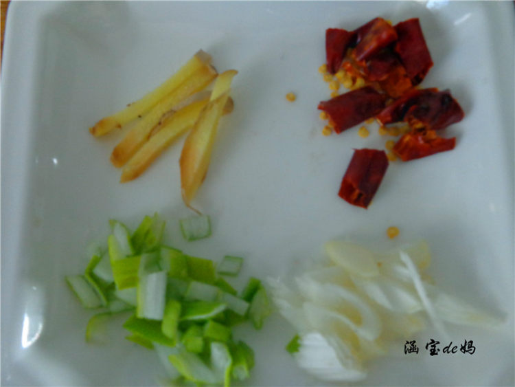 香菇腊肠炒面步骤5