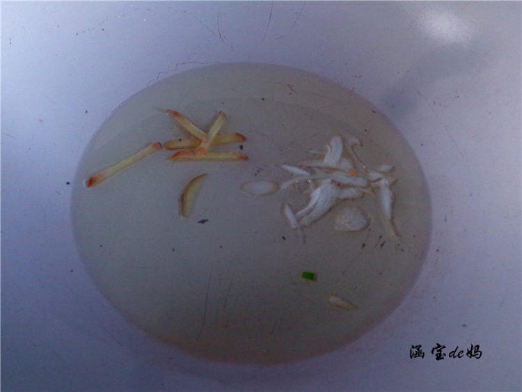 香菇腊肠炒面步骤9