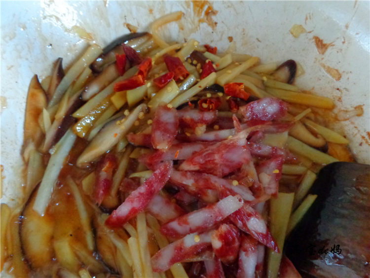 香菇腊肠炒面步骤15