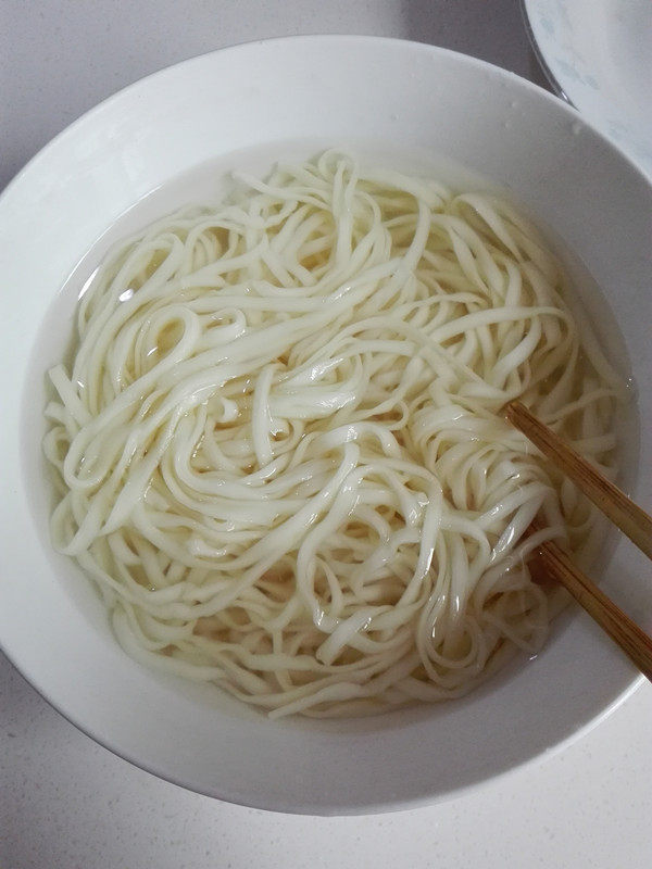 卤牛肉酱拌面步骤12