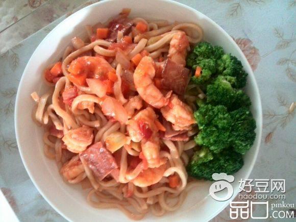 虾仁培根面