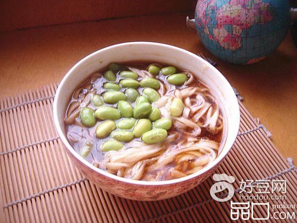 青豆卤汤面