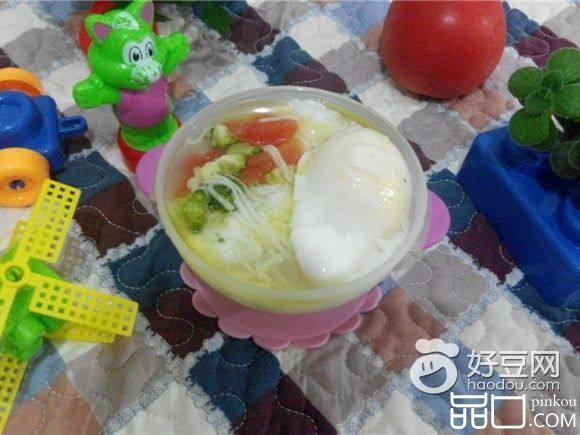 西兰花西红柿鹅蛋面