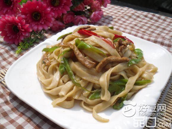 青辣椒肉丝炒面