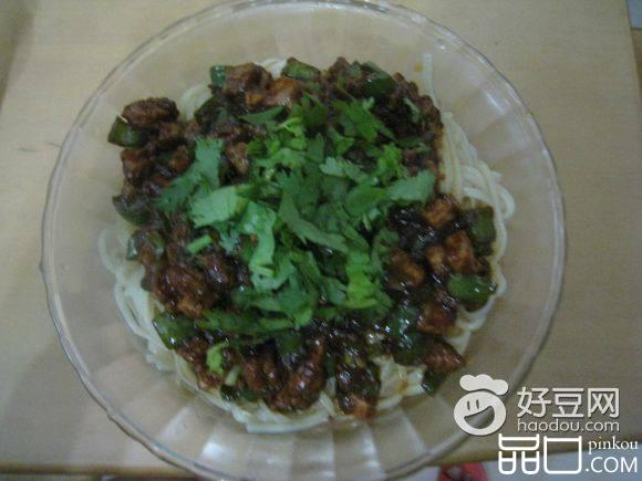 香辣炸酱面