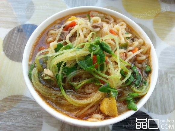 萝卜苗煮方便面