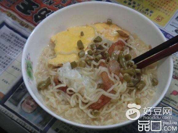 荷包蛋煮面条