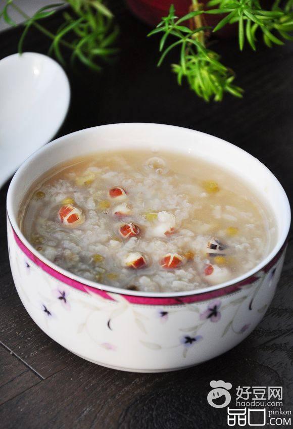 芡实绿豆粥