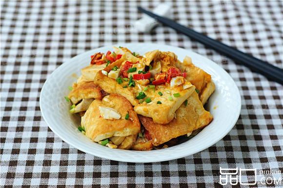 咸蛋黄金沙脆皮豆腐
