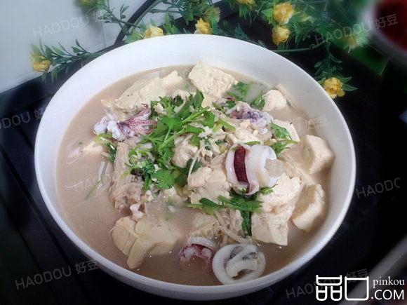 金针菇海鲜炖豆腐