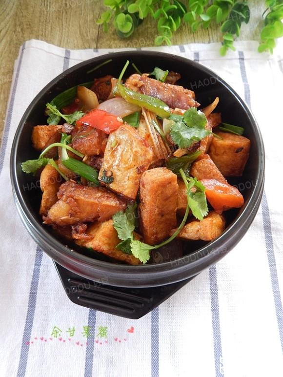 干锅鱼腩豆腐