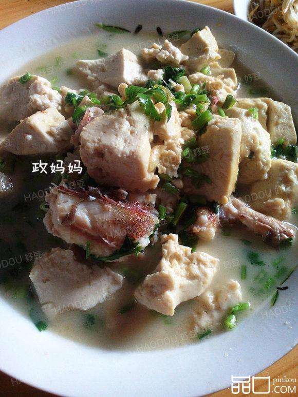红头鱼炖豆腐