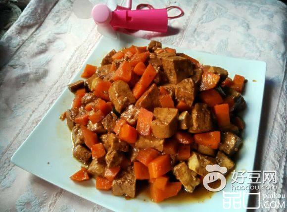 胡萝卜炒豆腐