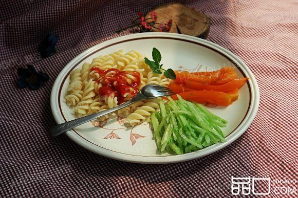番茄酱蔬菜拌意面