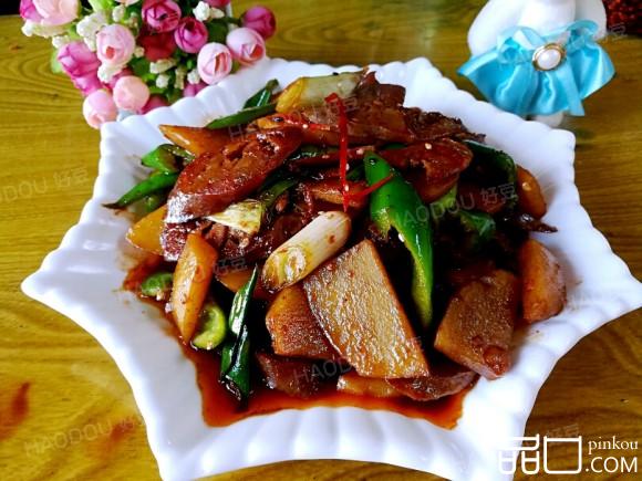 土豆腊肠青椒片