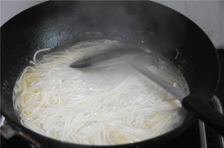 鸡汤肉片面#新鲜从这步骤7