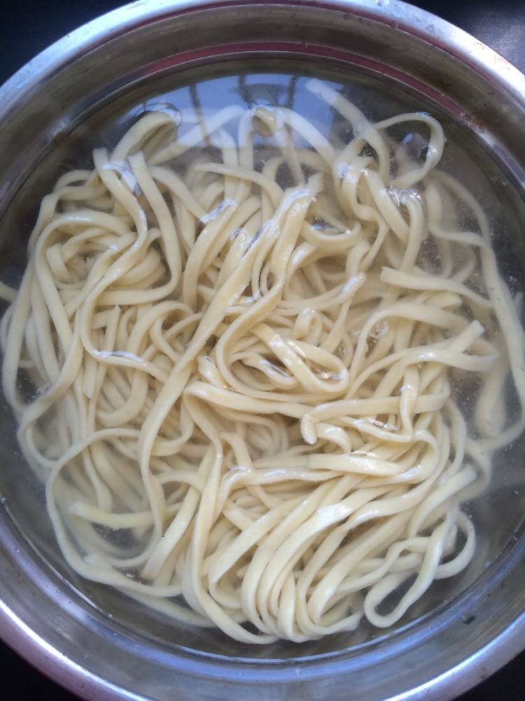炸酱拌面步骤8