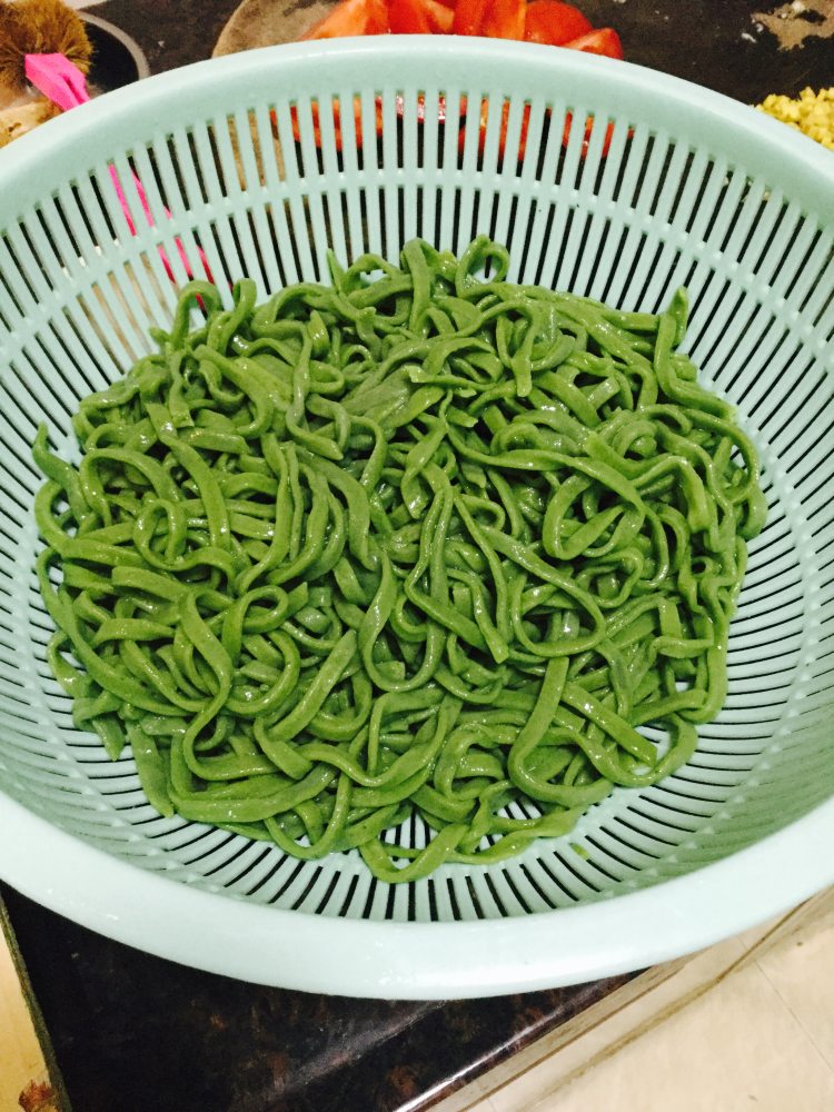 鸡蛋番茄汤面步骤4