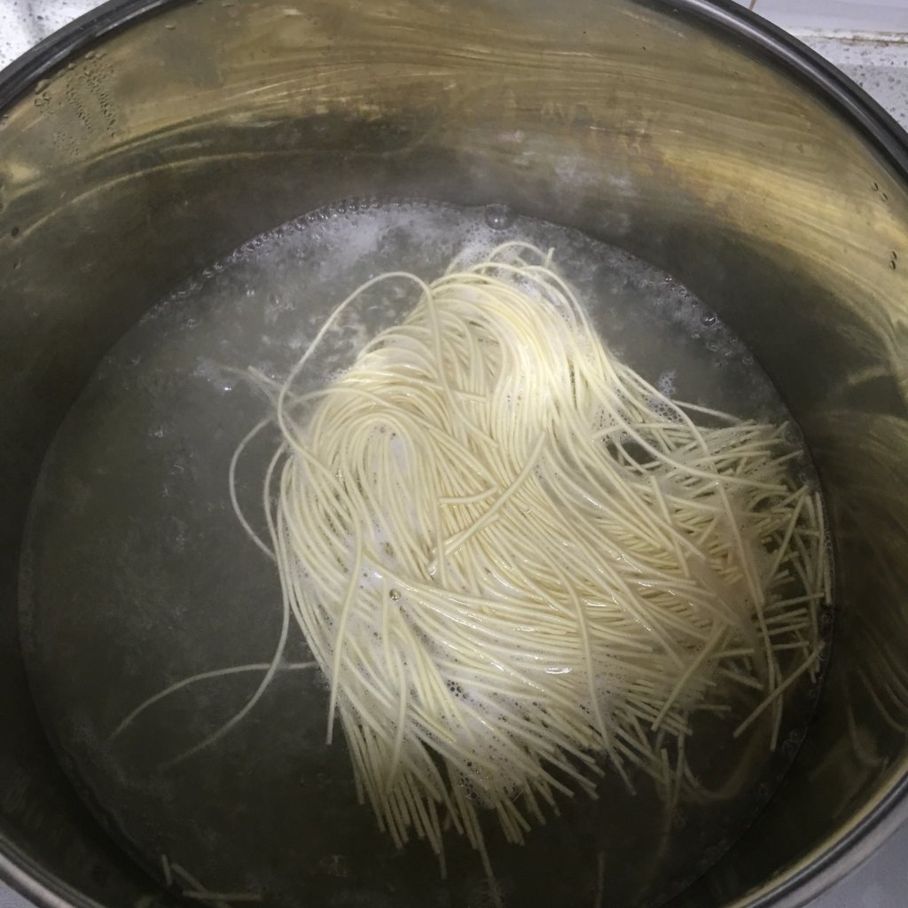 熏鱼银丝面步骤4