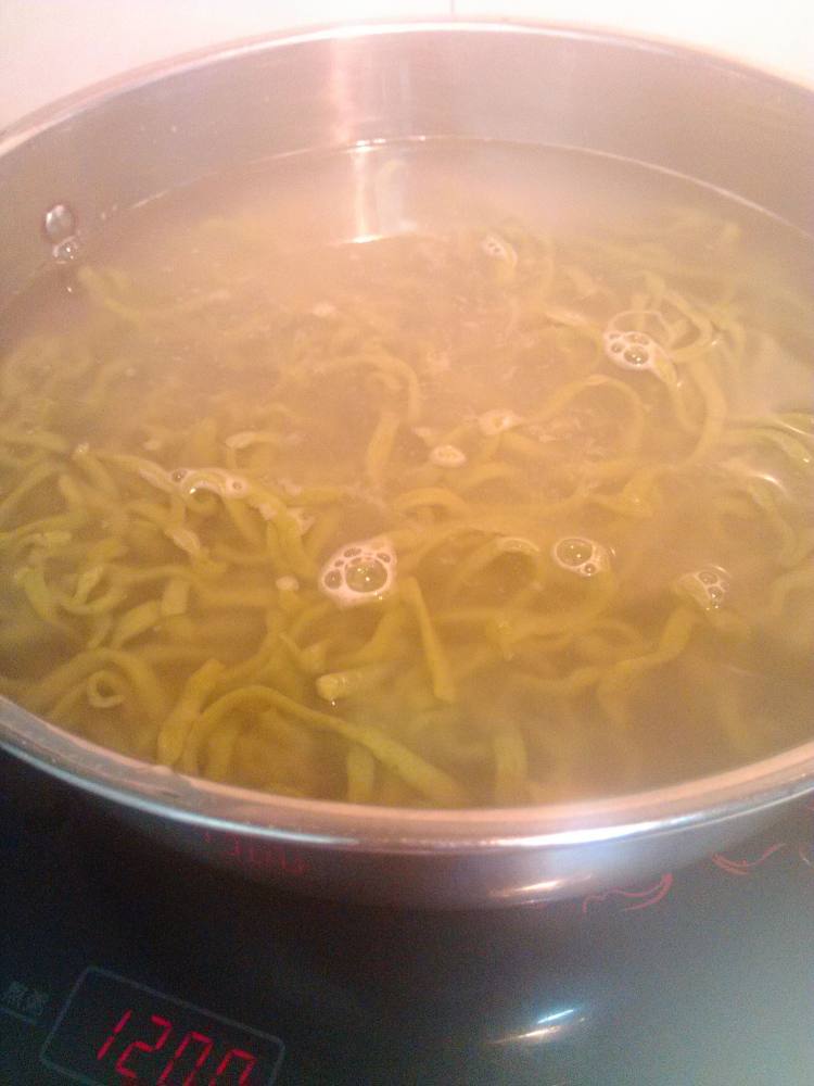 云耳鸡蛋炒面步骤5