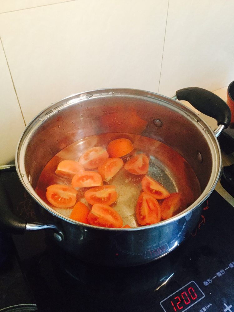 鸡蛋番茄煮青菜面步骤3