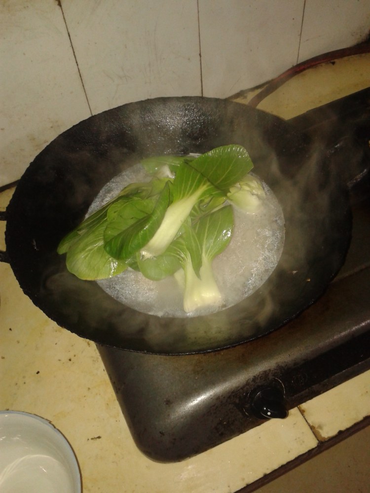 玉米鸡蛋白菜番茄面步骤4