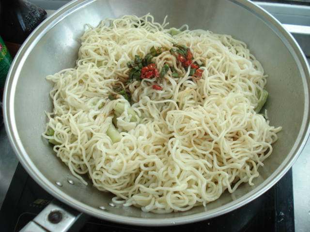 豆角素焖面步骤7