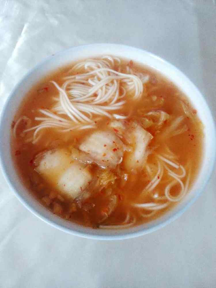 酸辣白菜面条步骤5