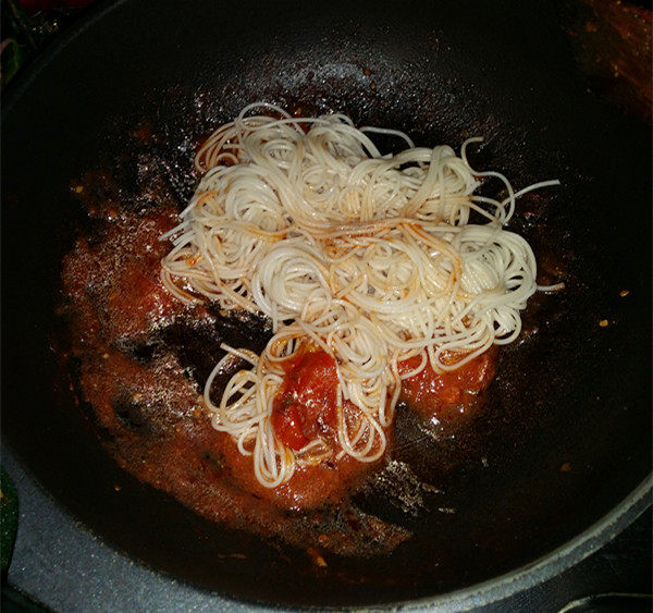 番茄野猪肉酱拌面步骤7