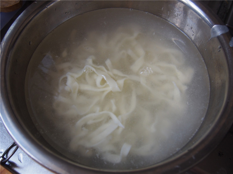 韩式微辣豆瓣酱拌面步骤7