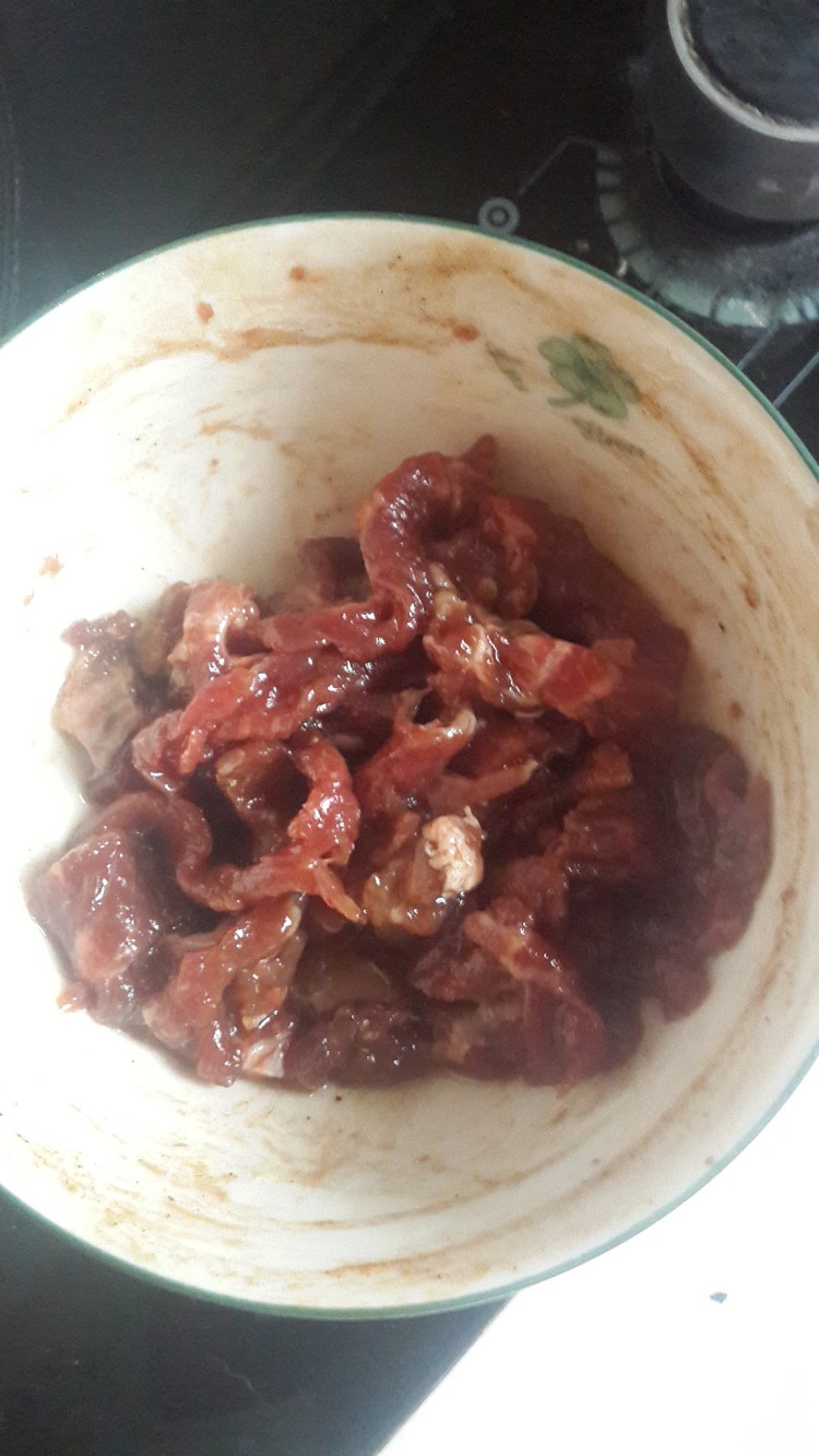 黑胡椒牛肉面步骤3