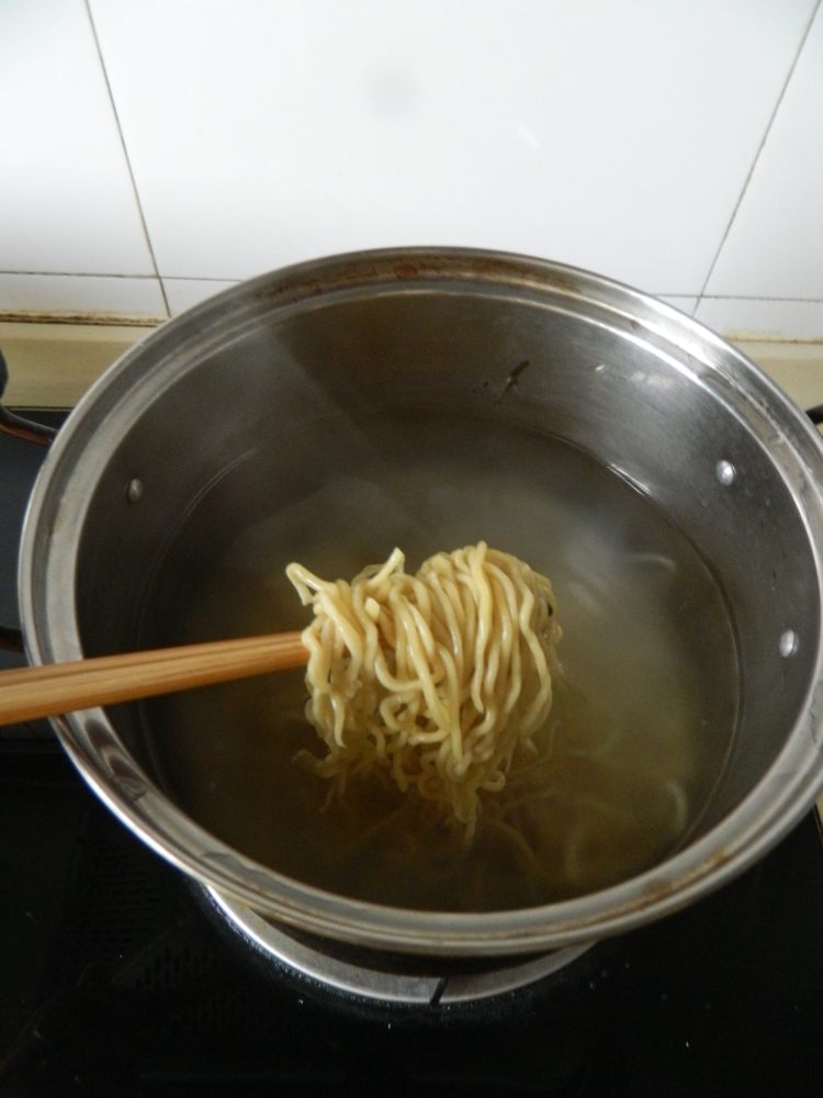 酸豆角肉末盖浇面步骤13