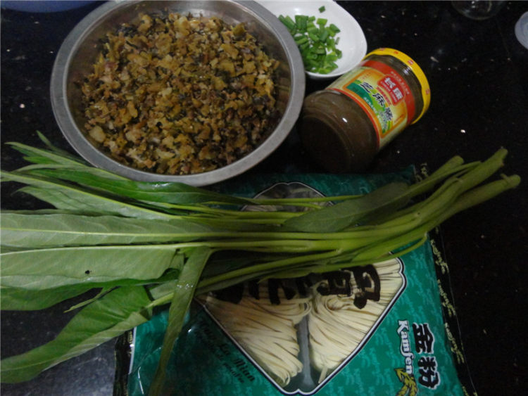 【手工美食】家常拌面步骤1