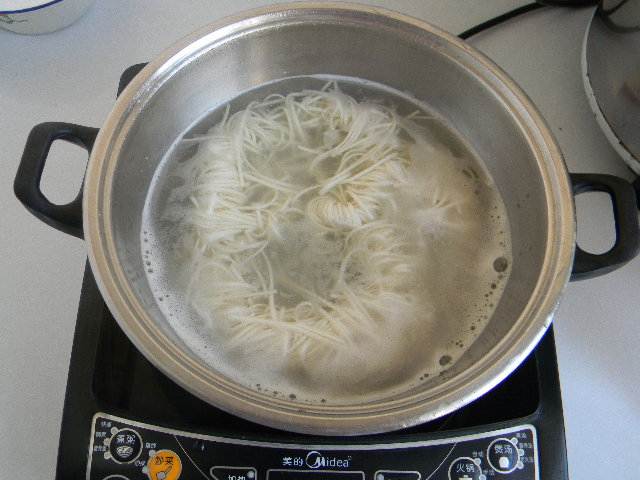 葱香番茄面步骤3