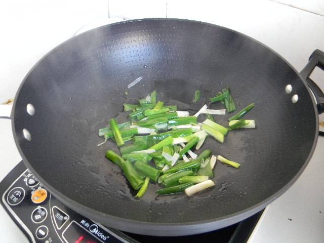 葱香番茄面步骤7