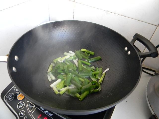 葱香番茄面步骤6