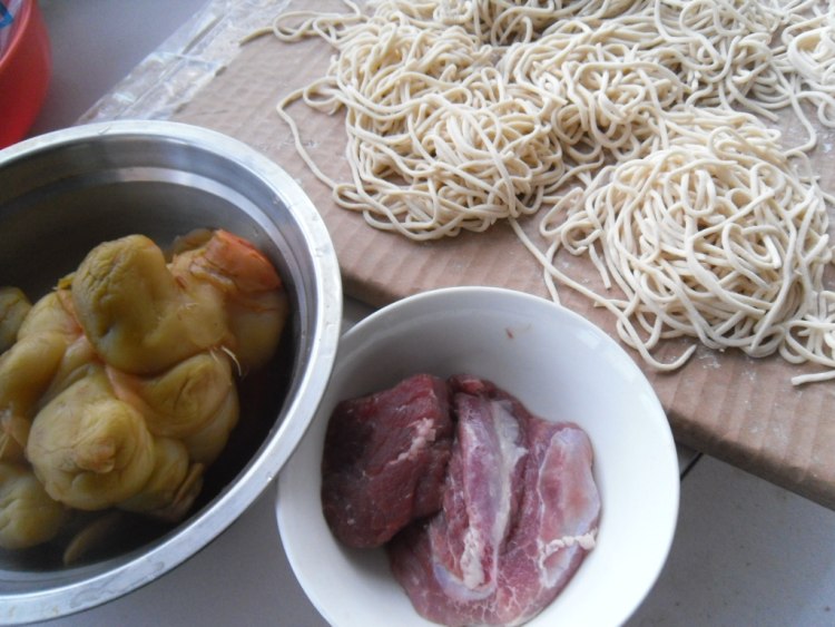 肉丁榨菜打卤面步骤1