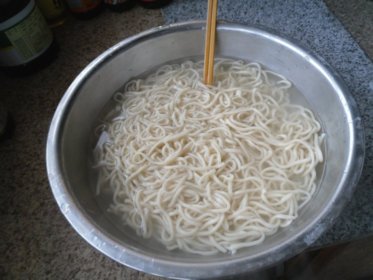 肉丁榨菜打卤面步骤5